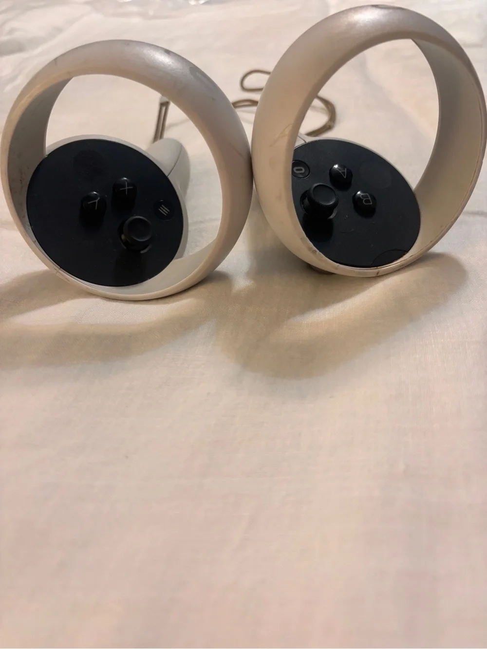 MOculus White VR Headset - Lightweight Virtual Reality Headset READ DESCRIPTION